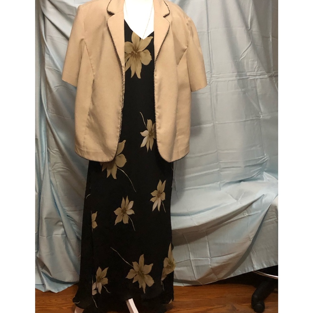 🌸Have an event to attend? Classy studio one dress